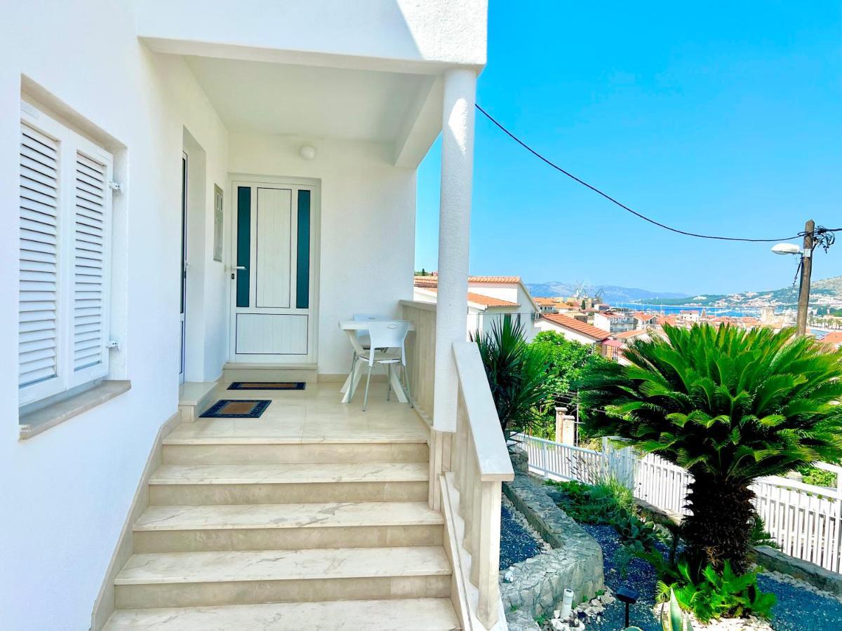 Apartments Mdk Kate Trogir Exteriör bild