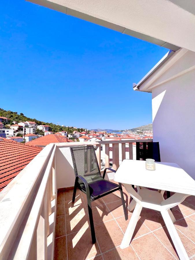 Apartments Mdk Kate Trogir Exteriör bild