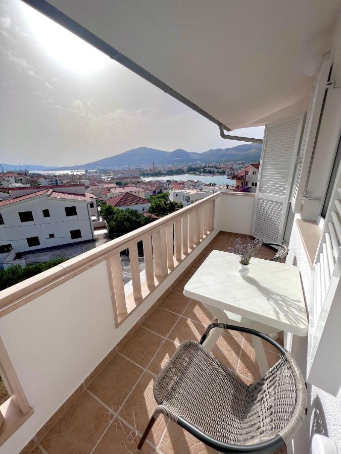 Apartments Mdk Kate Trogir Exteriör bild