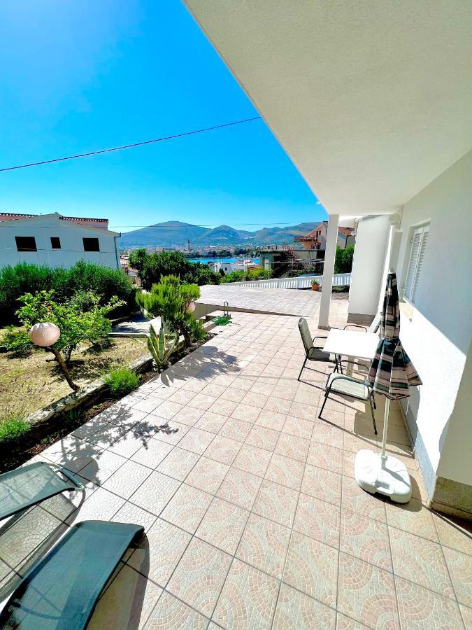 Apartments Mdk Kate Trogir Exteriör bild